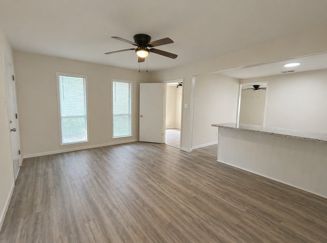 521 E 25th St in San Angelo, TX - Building Photo - Building Photo
