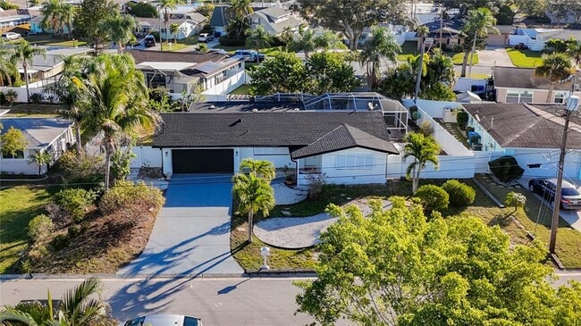 2161 Edythe Dr in Dunedin, FL - Building Photo - Building Photo