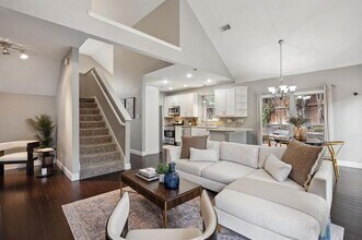 359 Kahala Dr in Dallas, TX - Building Photo - Building Photo