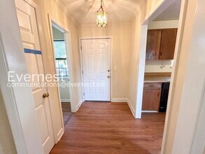 1174 Ridgecrest Ln SE in Smyrna, GA - Building Photo - Building Photo