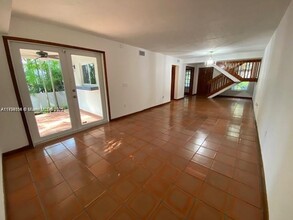 402 Majorca Ave in Coral Gables, FL - Building Photo - Building Photo