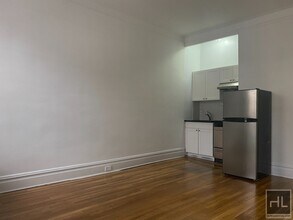 EAST 87 STREET in New York, NY - Building Photo - Building Photo