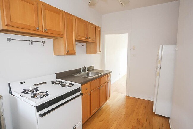 5103 N Winchester Ave, Unit 3 in Chicago, IL - Building Photo - Building Photo