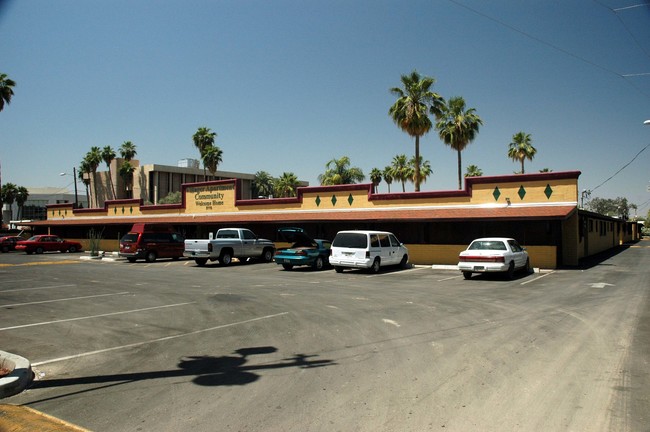 The Villager Apartments in Phoenix, AZ - Building Photo - Building Photo