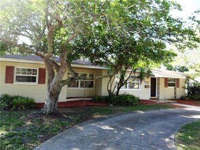 6132 Dartmouth Ave N in St. Petersburg, FL - Building Photo - Building Photo