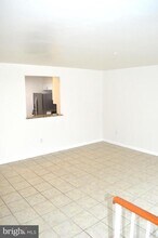 13818 Crosstie Dr in Germantown, MD - Building Photo - Building Photo