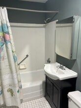 263 North Beacon St, Unit 1 in Boston, MA - Foto de edificio - Building Photo