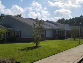 Shady Grove Apartments in Selbyville, DE - Foto de edificio - Building Photo