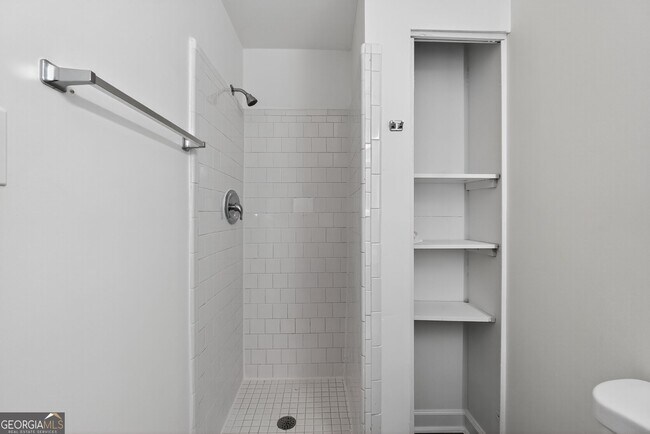 2510 Peachwood Cir NE in Atlanta, GA - Building Photo - Building Photo