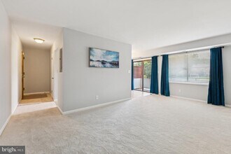 6437 Richmond Hwy in Alexandria, VA - Building Photo - Building Photo