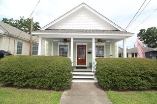 32 N Donelson St in Pensacola, FL - Building Photo