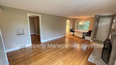 806 N Margaretta St in Turtle Creek, PA - Building Photo - Building Photo