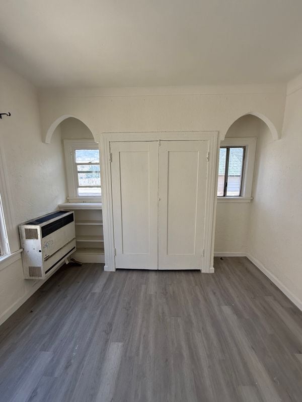 116 S Mathews St in Los Angeles, CA - Foto de edificio - Building Photo