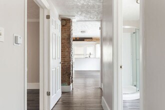 5409 Bridge Ave in Cleveland, OH - Building Photo - Building Photo