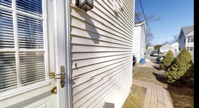 12 B Chester Rd in North Reading, MA - Foto de edificio - Building Photo