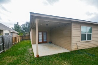 30915 W Lost Creek Blvd in Magnolia, TX - Building Photo - Building Photo