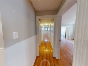 34 Speridakis Ter, Unit 2 in Cambridge, MA - Foto de edificio - Building Photo