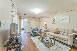 466 Commonwealth Ave in Boston, MA - Building Photo - Building Photo