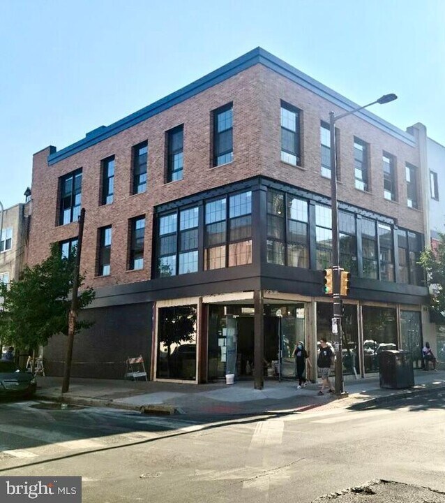 500-02 South St in Philadelphia, PA - Building Photo