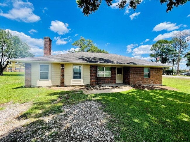 property at 419 S 2nd St