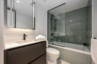 225 Adelaide St W, Unit SI ID1357616P in Toronto, ON - Building Photo - Building Photo