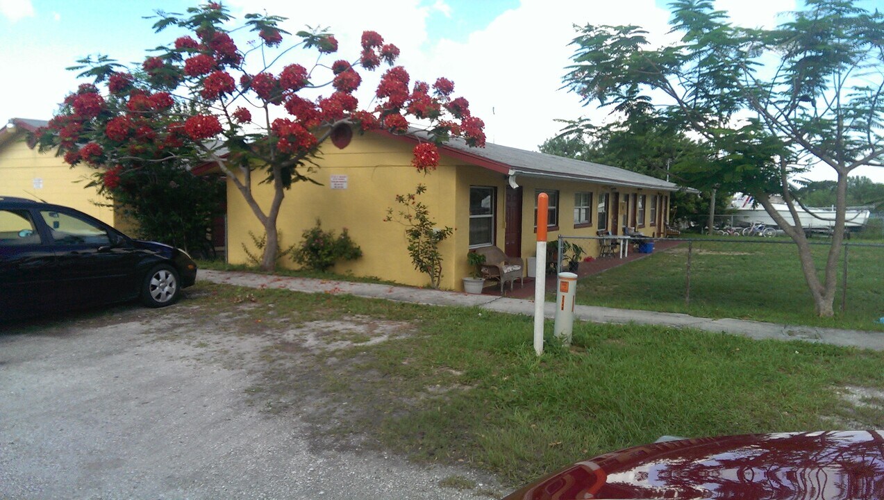 401 S Main Ave, Unit 7 Photo