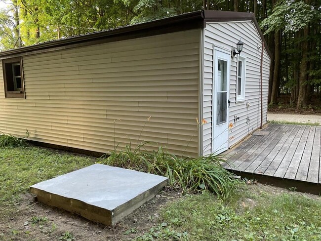 property at 20811 Moorepark Rd