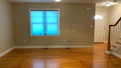 500 Justin Dr in Weymouth, MA - Building Photo - Building Photo