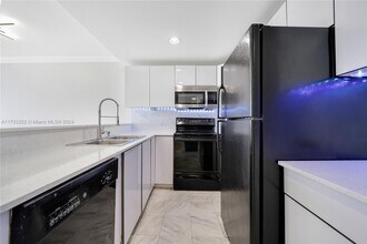 401 Ocean Dr in Miami Beach, FL - Building Photo - Building Photo