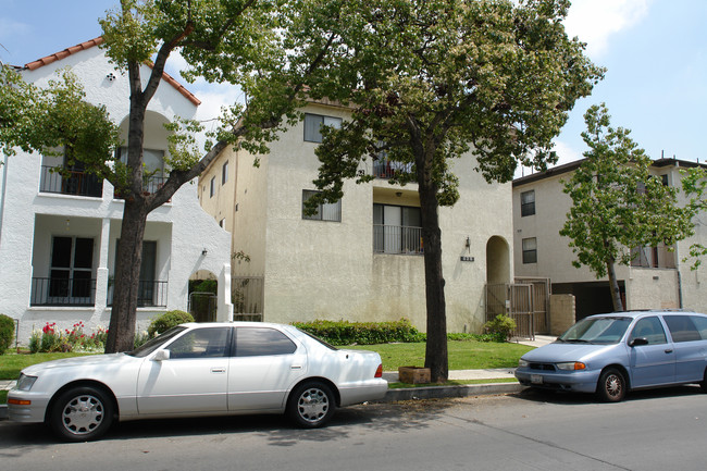 828 S Maryland Ave in Glendale, CA - Foto de edificio - Building Photo