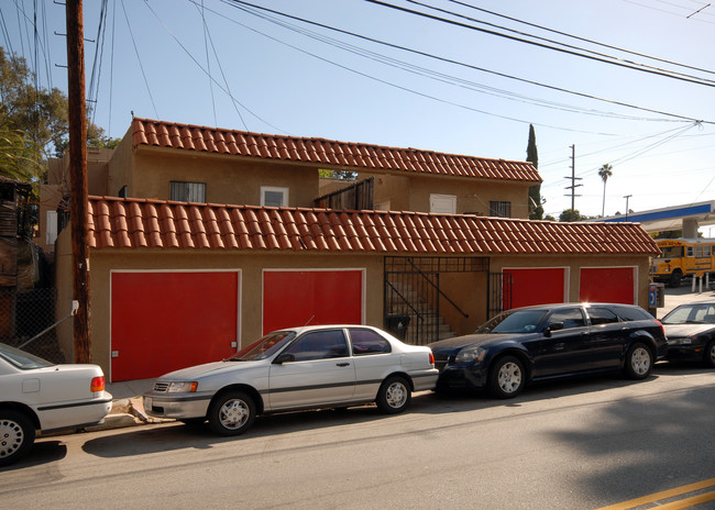 2319 Charlton St in Los Angeles, CA - Building Photo - Building Photo