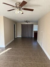 830 Ross Cir in Lockhart, TX - Building Photo - Building Photo