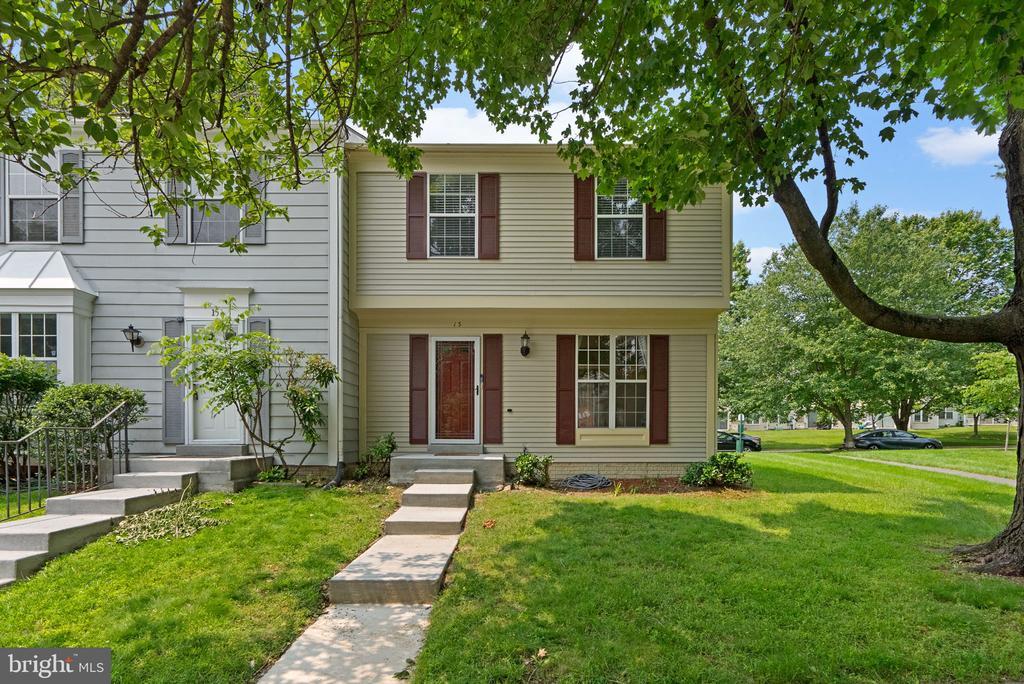 13 Dinsdale Ct in Silver Spring, MD - Building Photo