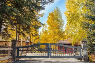 1900-1902 Snowmass Creek Rd in Snowmass, CO - Building Photo - Building Photo