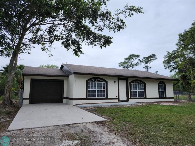 18142 Murcott Blvd in Westlake, FL - Building Photo