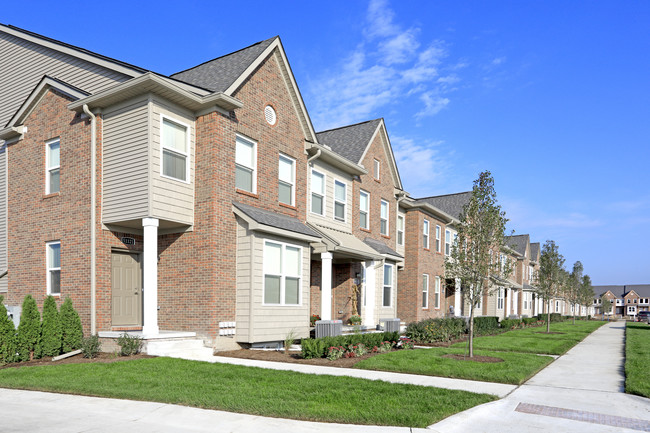 Mid-Town Park in Shelby Township, MI - Foto de edificio - Building Photo