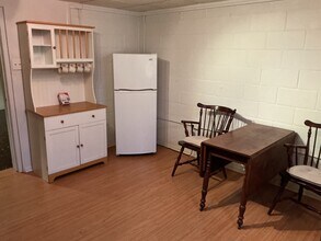 5923 Angling Rd in Portage, MI - Foto de edificio - Building Photo