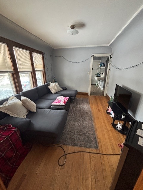 property at 3076 N Bartlett Ave