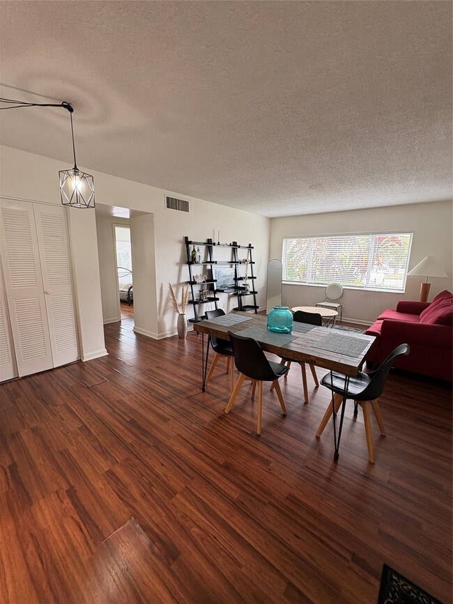 101 SE 6th Ave in Pompano Beach, FL - Building Photo - Building Photo