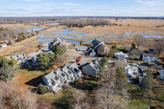 80 Seaview Terrace in Guilford, CT - Building Photo - Building Photo