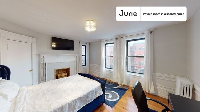 Private bedroom in 4 bed/1 bath Home in New York, NY - Building Photo - Building Photo