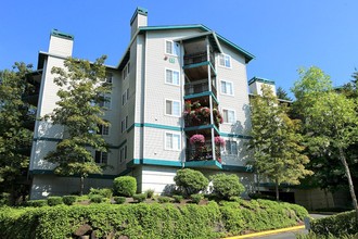 9200 Redmond Place in Redmond, WA - Foto de edificio - Building Photo