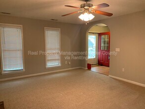 400 Brierridge Dr in Apex, NC - Building Photo - Building Photo