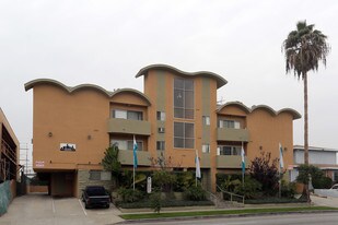 1179 Crenshaw Blvd in Los Angeles, CA - Building Photo