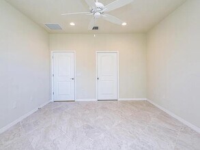 8196 Hanoverian Dr in Greenacres, FL - Building Photo - Building Photo