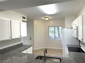 10030 Maddox Ln in Bonita Springs, FL - Building Photo - Building Photo