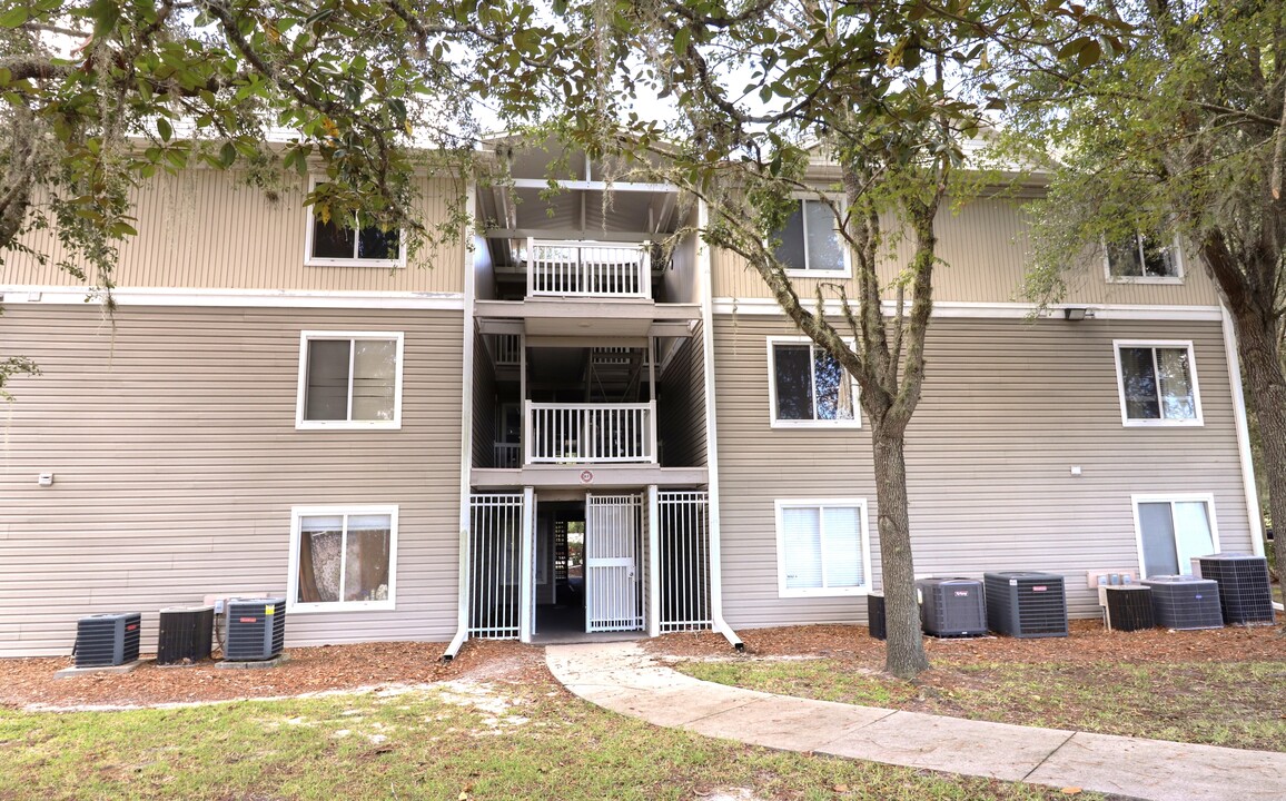 4000 SW 23rd St in Gainesville, FL - Foto de edificio