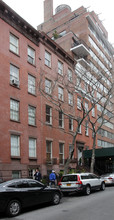 21 W 12th St in New York, NY - Foto de edificio - Building Photo