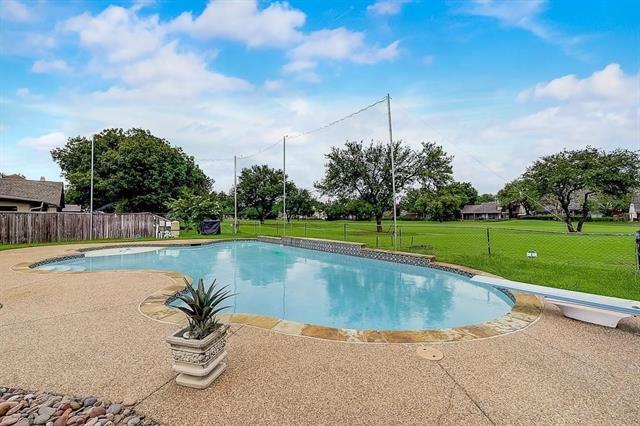 11005 Amelina Ln in Frisco, TX - Building Photo