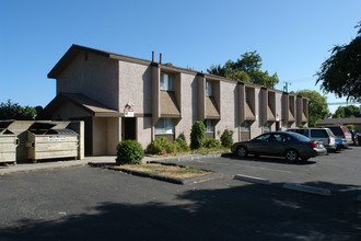 209 S Voluntario St in Santa Barbara, CA - Building Photo - Building Photo